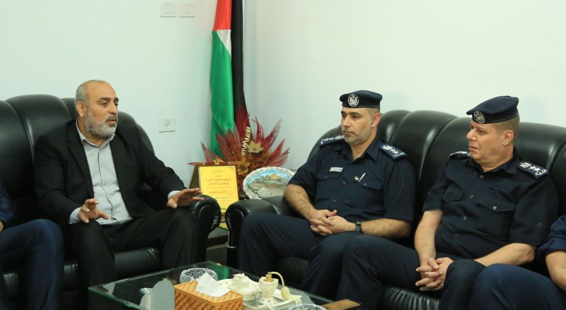 وكيل وزارة الأسرى يستقبل وفداً من قيادة الشرطة الفلسطينية برئاسة العميد هاشم السرحي-1