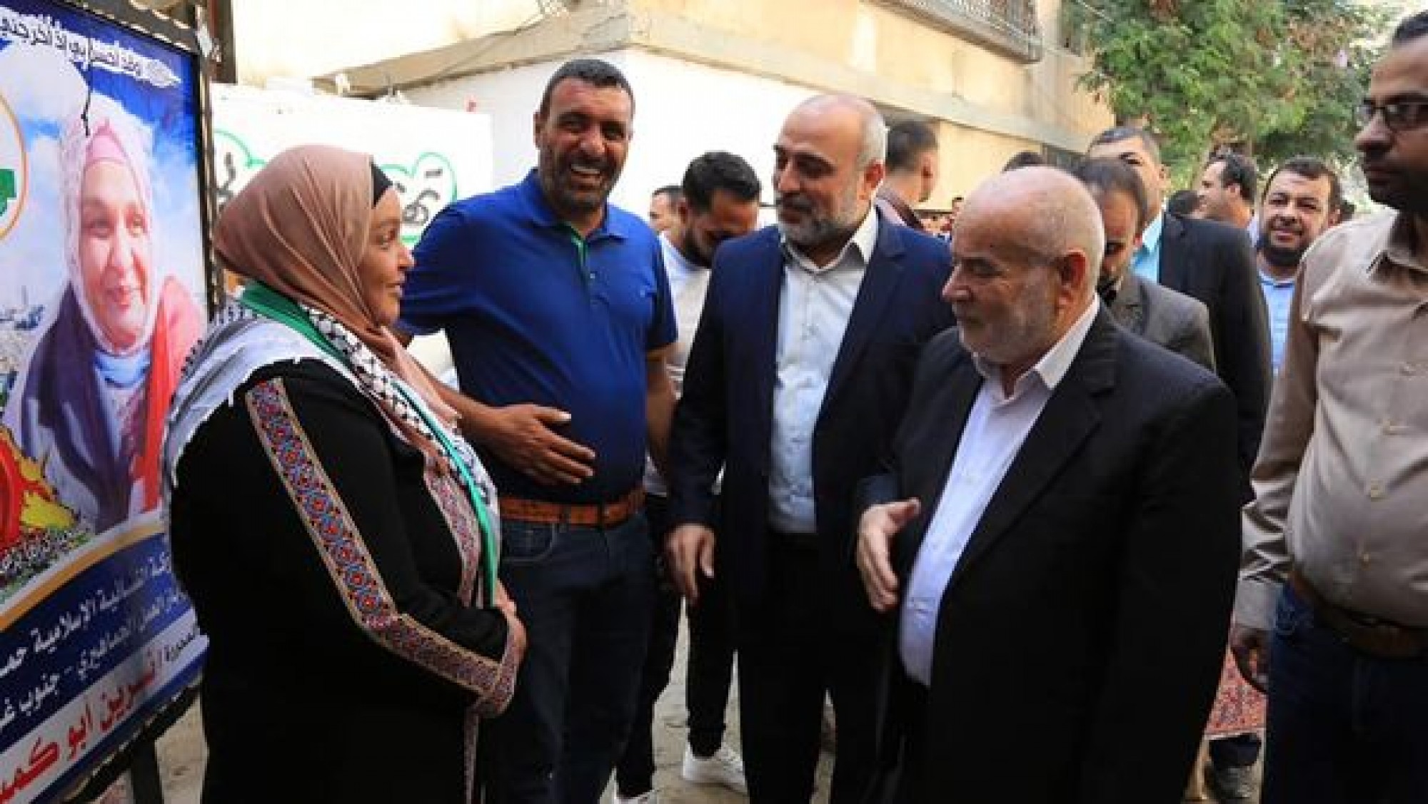 المدهون : الأسيرات يعشن ظروفا صحية ونفسيه صعبة-1