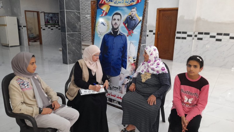 وزارة الأسرى والمحررين تزور عدد من أهالي أسرى مدينة بيت حانون-2