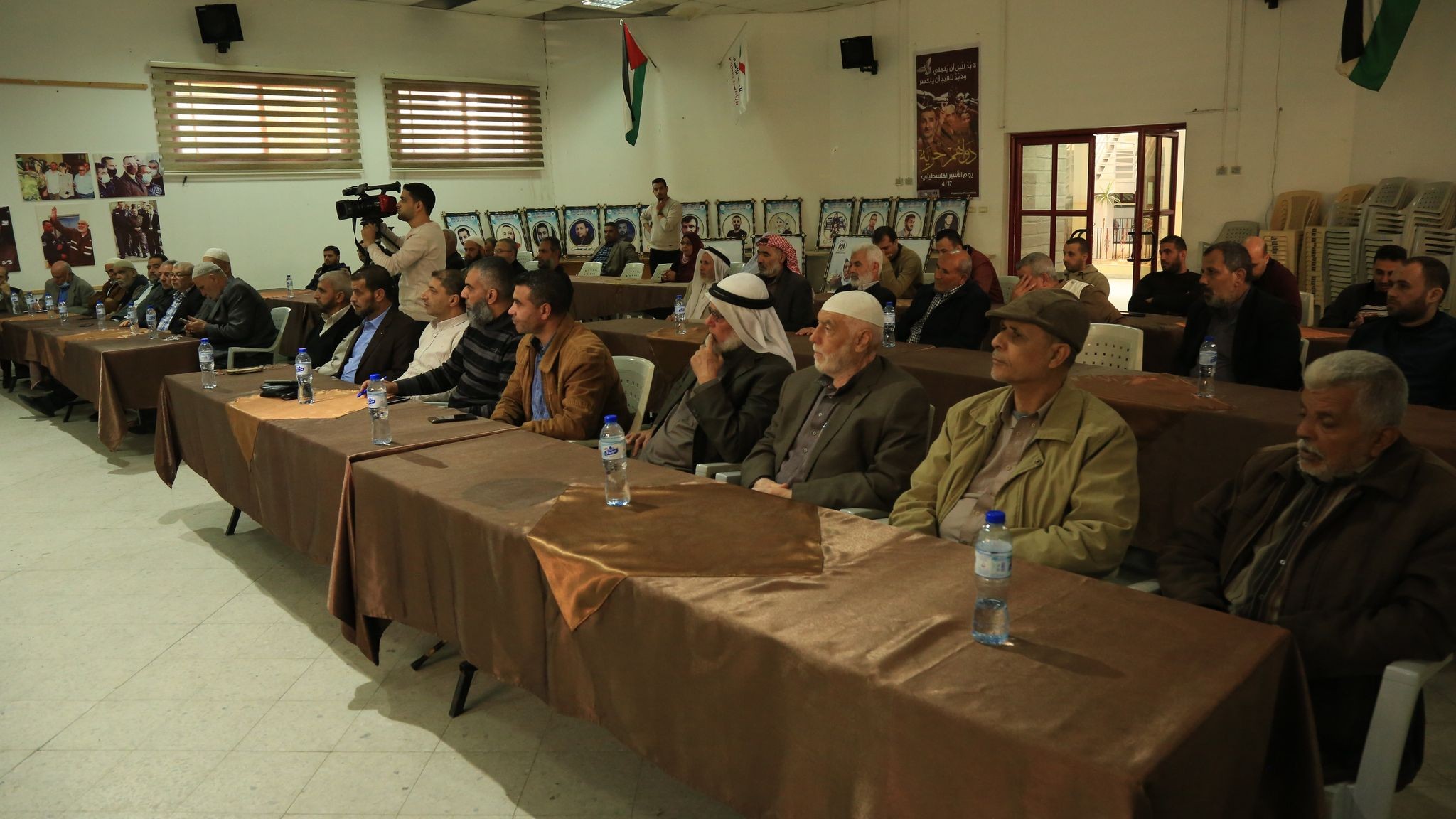 ندوة تضامنية مع الأسرى المضربين عن الطعام ، رفضا لاعتقالهم اداريا