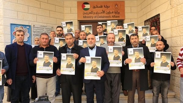 المدهون: إصرار الاحتلال عدم الإفراج عن الأسير أبو حميد "قرار إعدام بحقه"